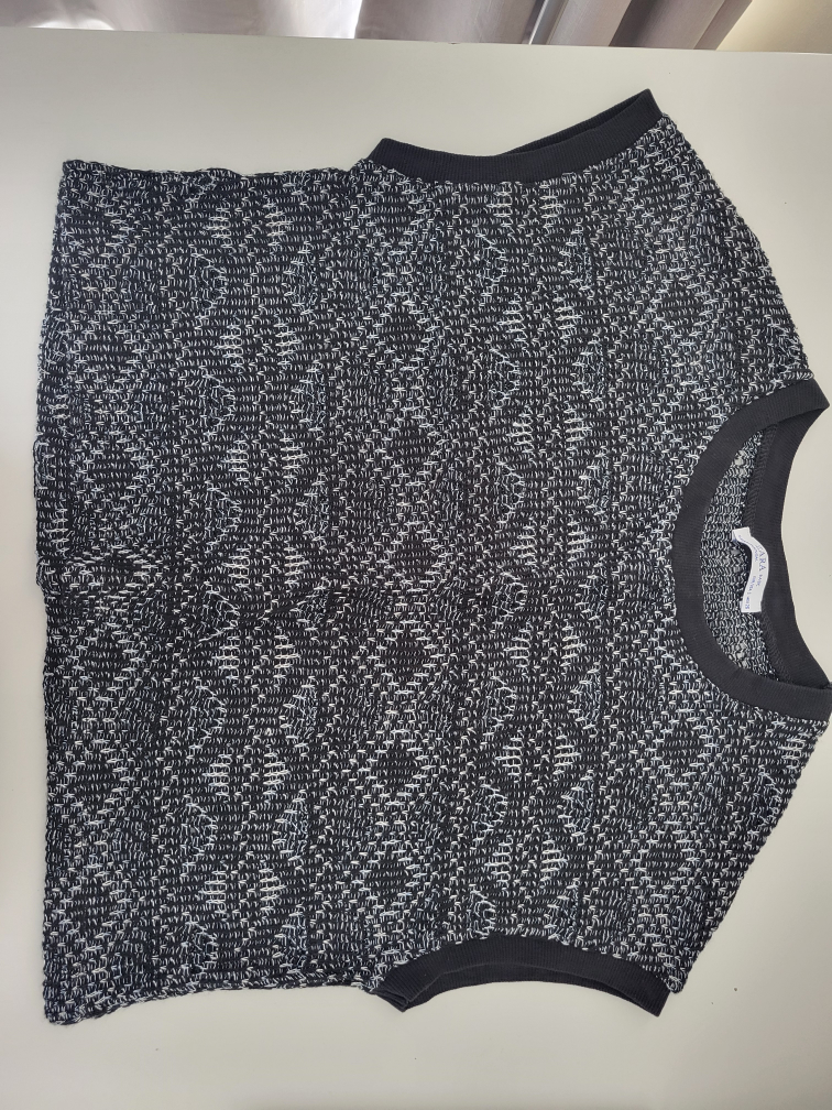 Zara cropped knitted shirt
