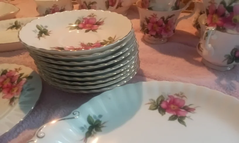 Royal Albert "Prairie Rose "Collection,  Selling all Together image indicator(3)