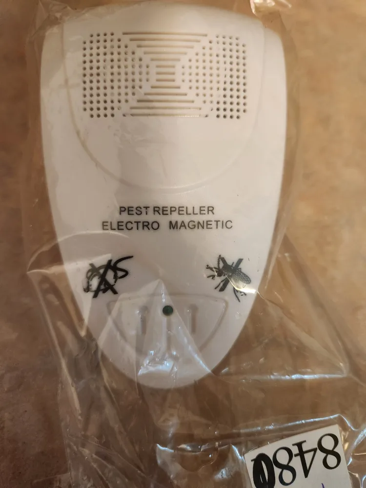 Plug in pest/fly repellent thumbnail