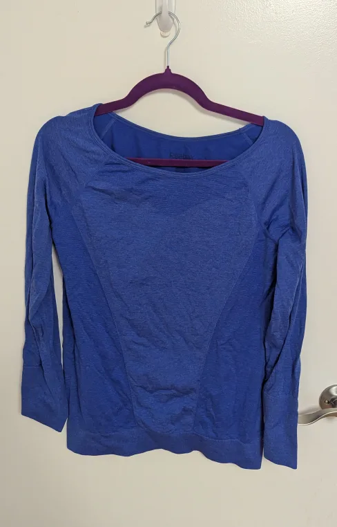 Reebok Long Sleeve Top - Size Women's Medium thumbnail