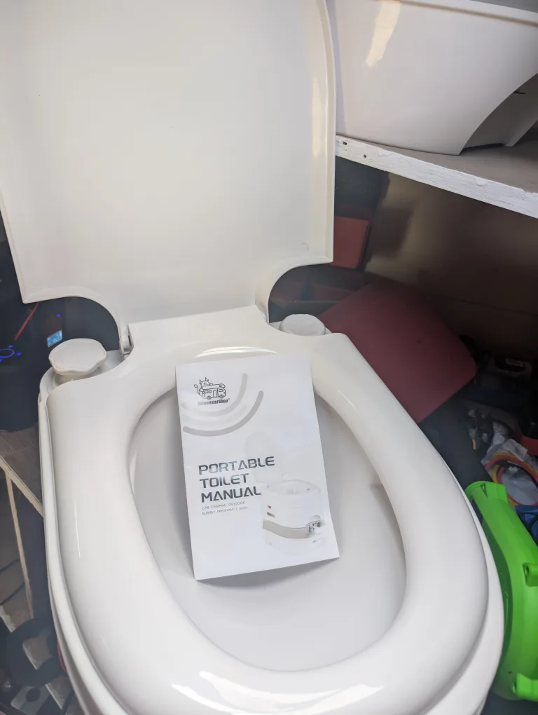 Portable Camping Toilet - 6.3 Gallon image indicator(5)