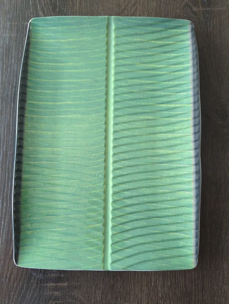 Green Banana Leaf Decorative Plate thumbnail