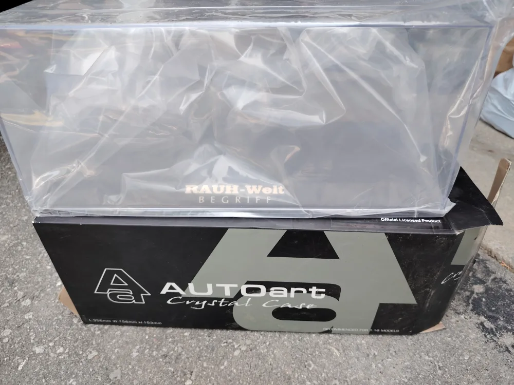 AUTOart Crystal Case for 1:18 Models thumbnail