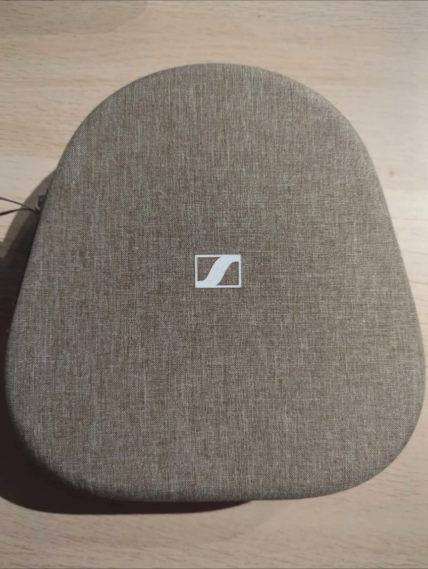 Sennheiser Momentum 4 Wireless Headphones - Beige image indicator(2)