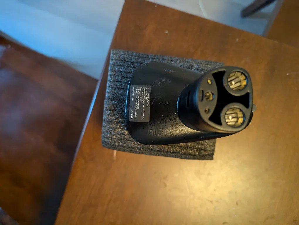 Tesla CCS Mobile Connector image indicator(2)