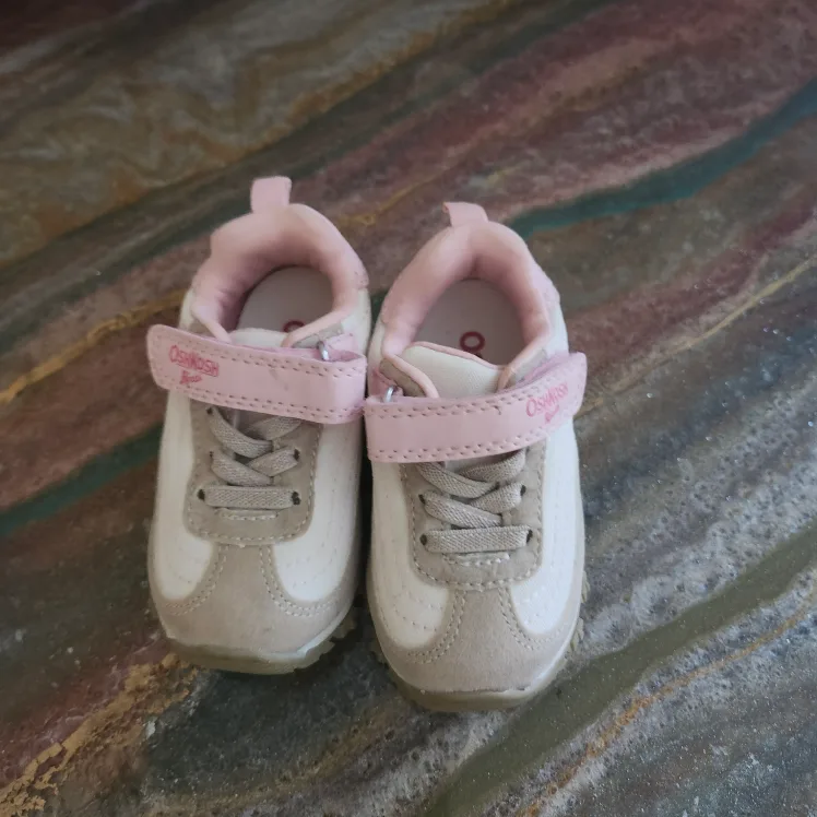 OshKosh B'gosh Baby Sneakers - Size 2 thumbnail