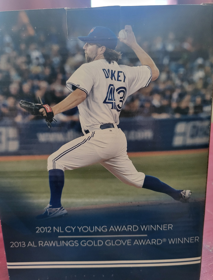 Toronto Blue Jays R.A. Dickey Figurine - photo 2