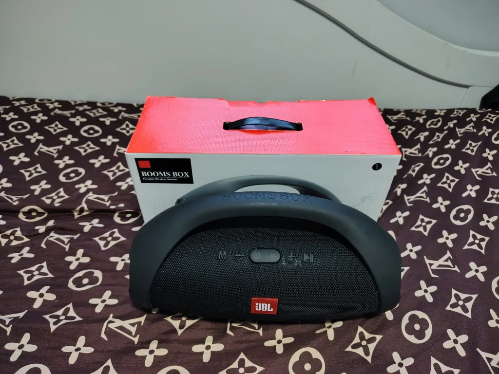 JBL Boombox Portable Wireless Speaker image indicator(3)