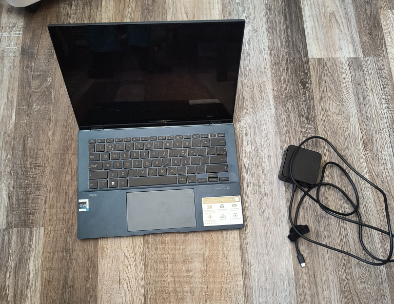 ASUS Zenbook 14 OLED  (lower price w/ tablet or iPad trade) - photo 2