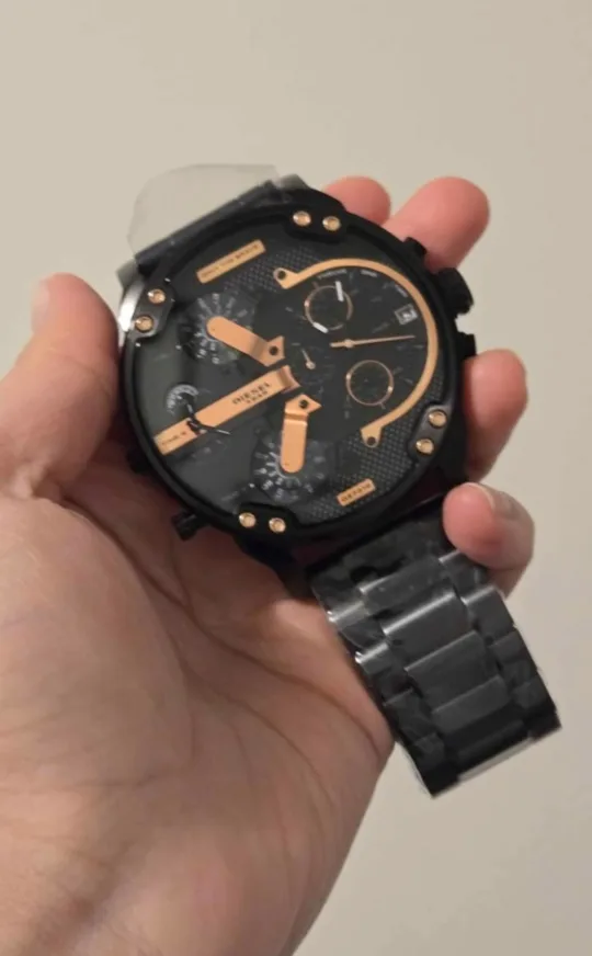 Diesel Gold/Black Watch image indicator(4)