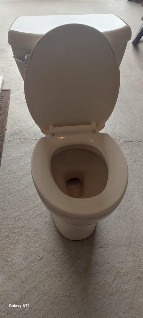 American Standard Beige Toilet - photo 2