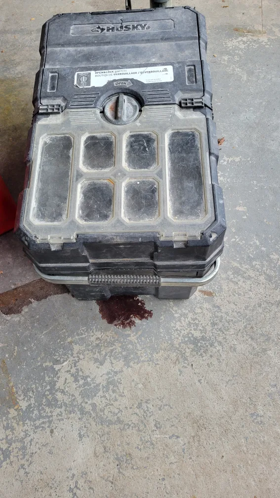 Husky Mobile Tool Box image indicator(2)