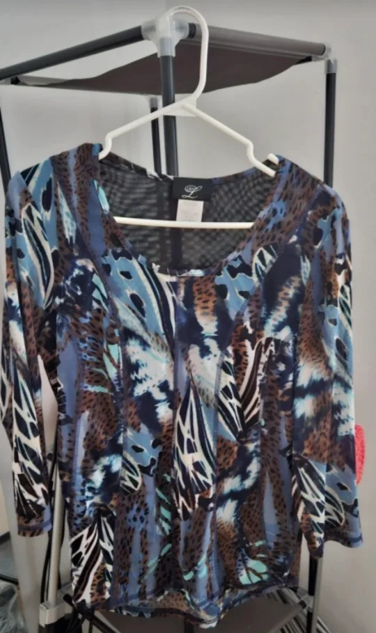 Assorted Women's Tops - XL