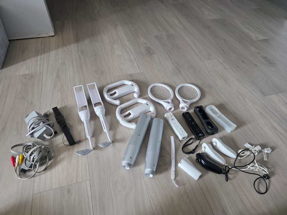 Nintendo Wii Console with Games and Accessories thumbnail