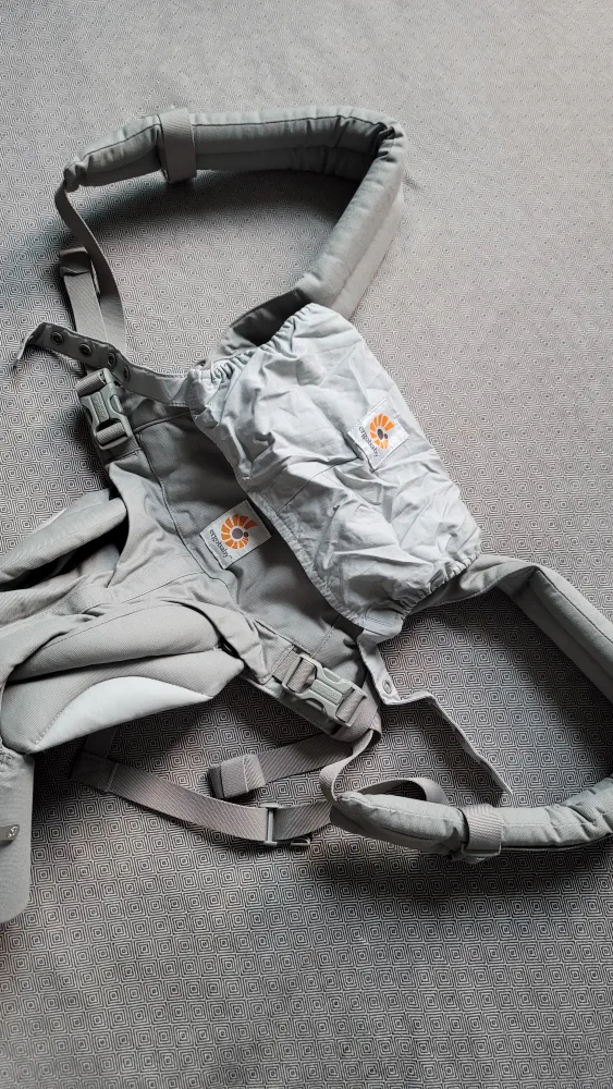 Ergobaby Carrier - Grey image indicator(2)