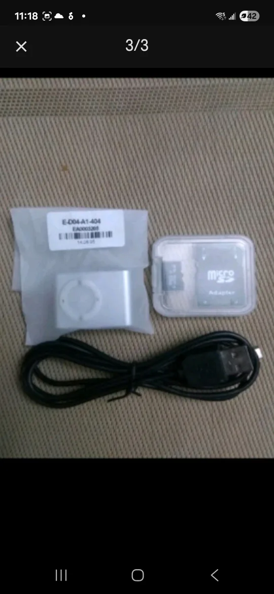 POCKET or CLAMP ON MP3 PLAYER, 16 GB Micro SD Card, Brand New thumbnail