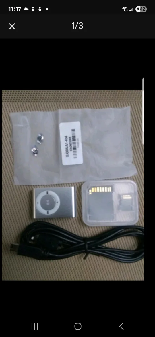 POCKET or CLAMP ON MP3 PLAYER, 16 GB Micro SD Card, Brand New image indicator(3)