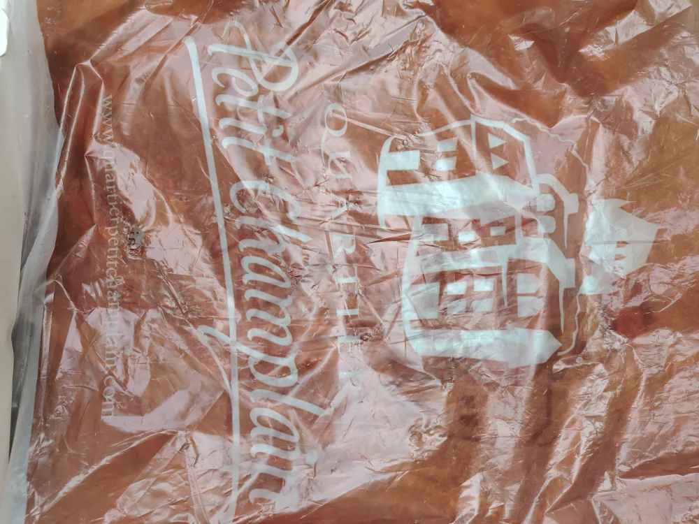 Petit Champlain Glass Clock image indicator(2)