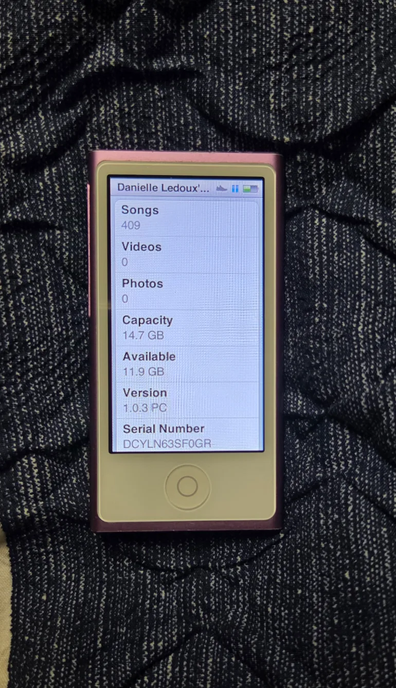 iPod Nano 7th Gen 16GB image indicator(3)