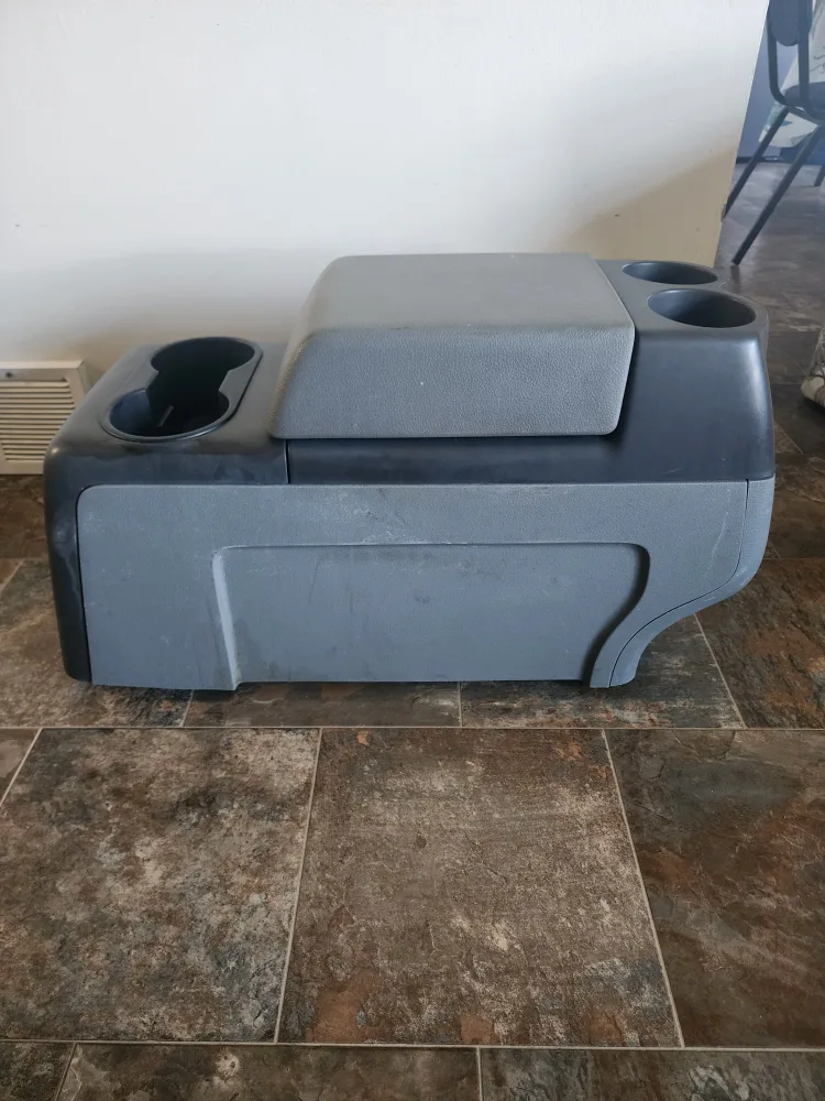 Grey Vehicle Center Console image indicator(5)