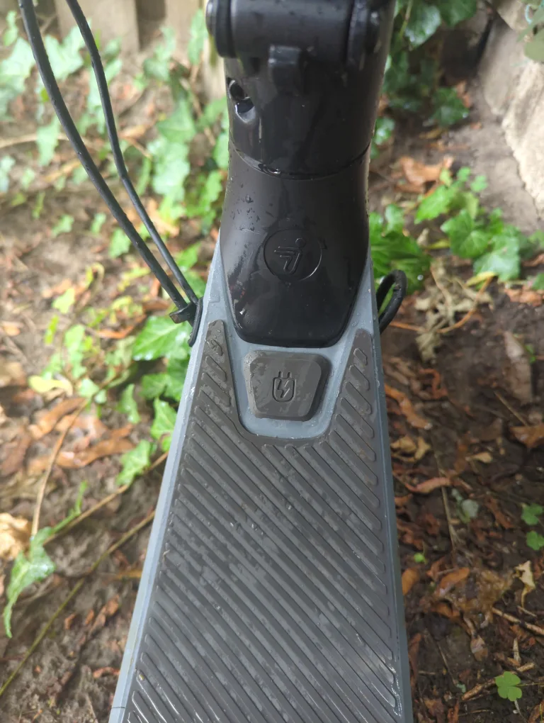 Ninebot ES2 Electric Scooter image indicator(5)