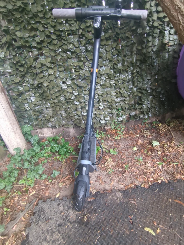 Ninebot ES2 Electric Scooter image indicator(6)