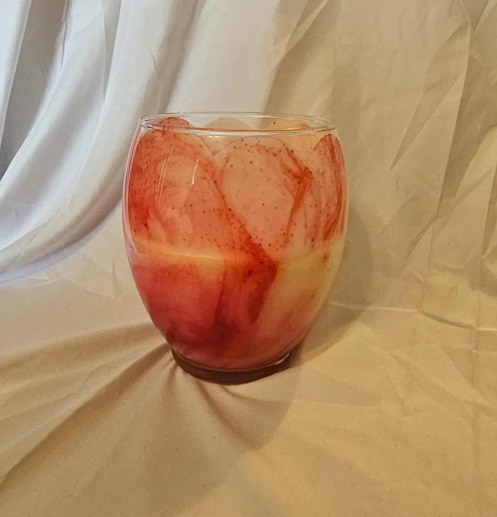 Red and White Candle and Vase image indicator(4)