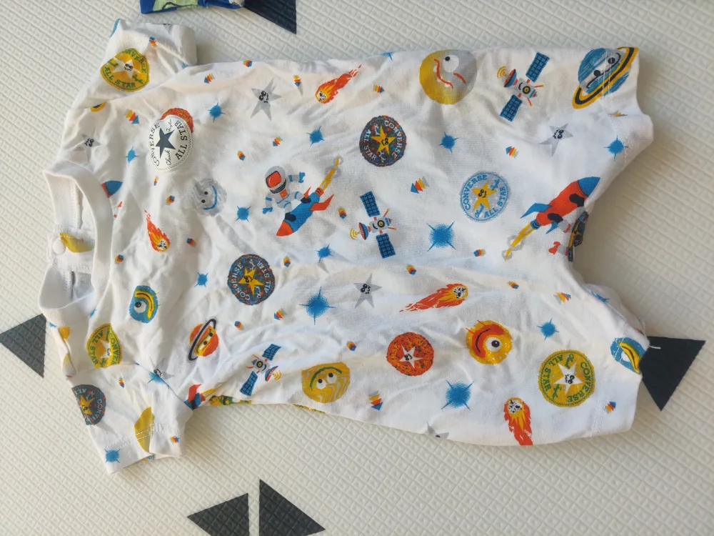 Converse Baby Onesies - Space Theme image indicator(3)