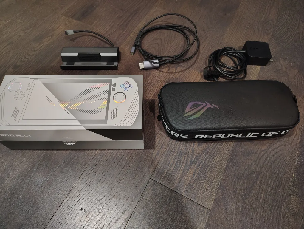 ASUS ROG Ally RC71L Handheld Gaming Console thumbnail