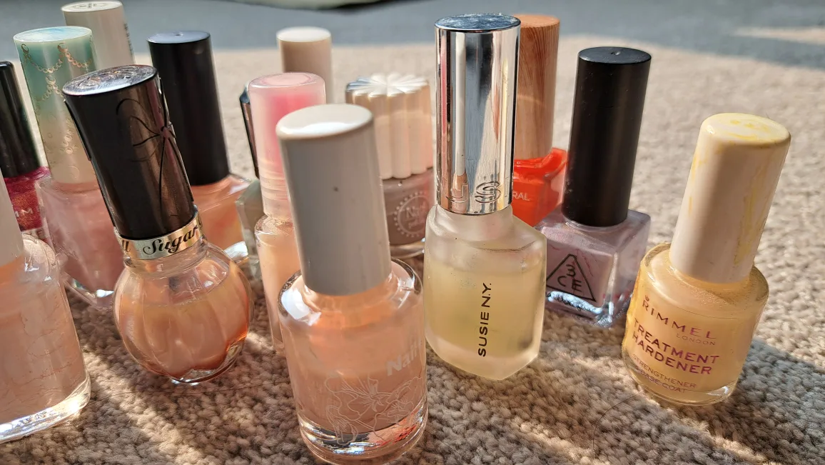 15 Mixed Nail Polish Lot - Essie, Rimmel, & More! image indicator(2)