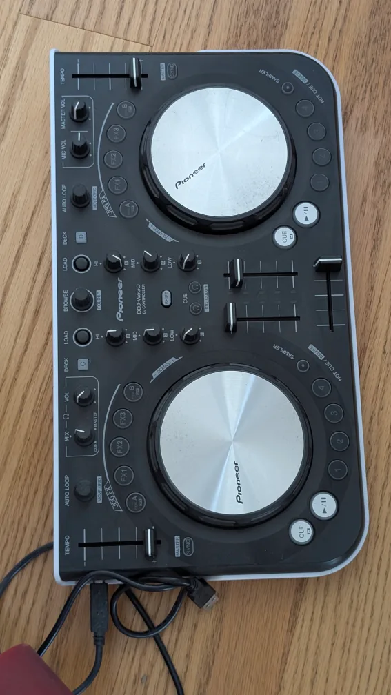 Pioneer DDJ-WeGO DJ Controller thumbnail