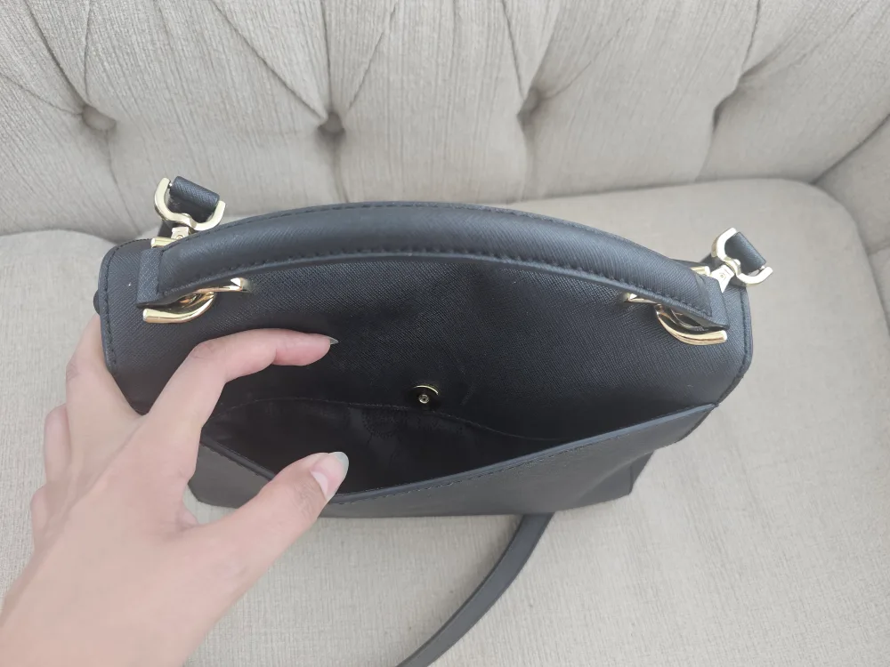 Authentic Michael Kors Black Leather Handbag image indicator(2)