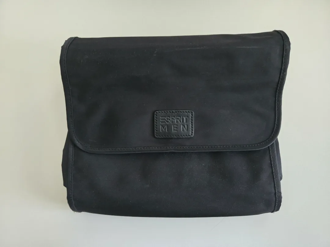 Esprit Men Black Toiletry Bag image indicator(2)