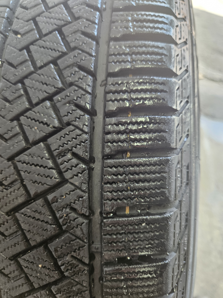 Pirelli Ice Zero  235/60R18 Winter Tire with rims - photo 5