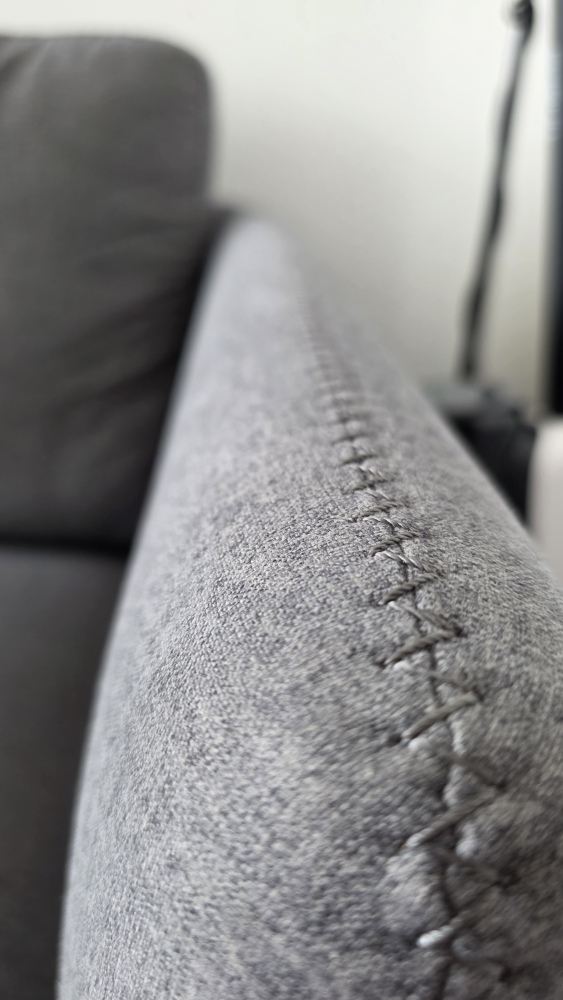 Structube Aaron Modern Sofa - Good conditions - photo 3