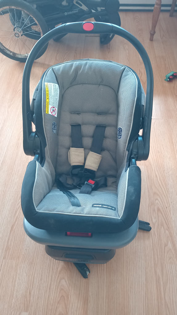 Graco SnugRide SnugLock 35 Infant Car Seat - photo 4