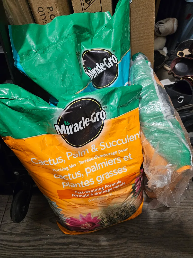 *NEW* Soil, Perlite and Lava Rocks for Cactus and Succulents