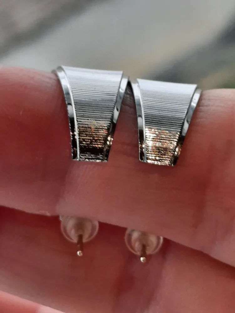 14 k stamped earings (posts are solid) image indicator(3)