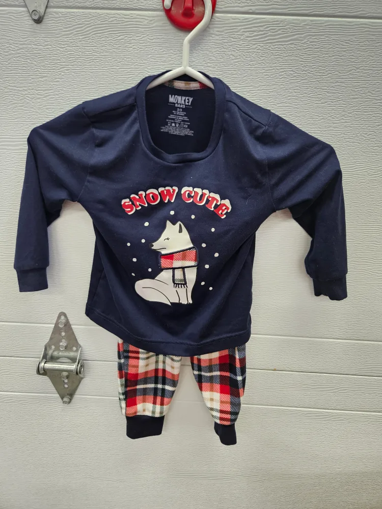 Boy or Girl 2/3 Snow Cute Pajamas thumbnail