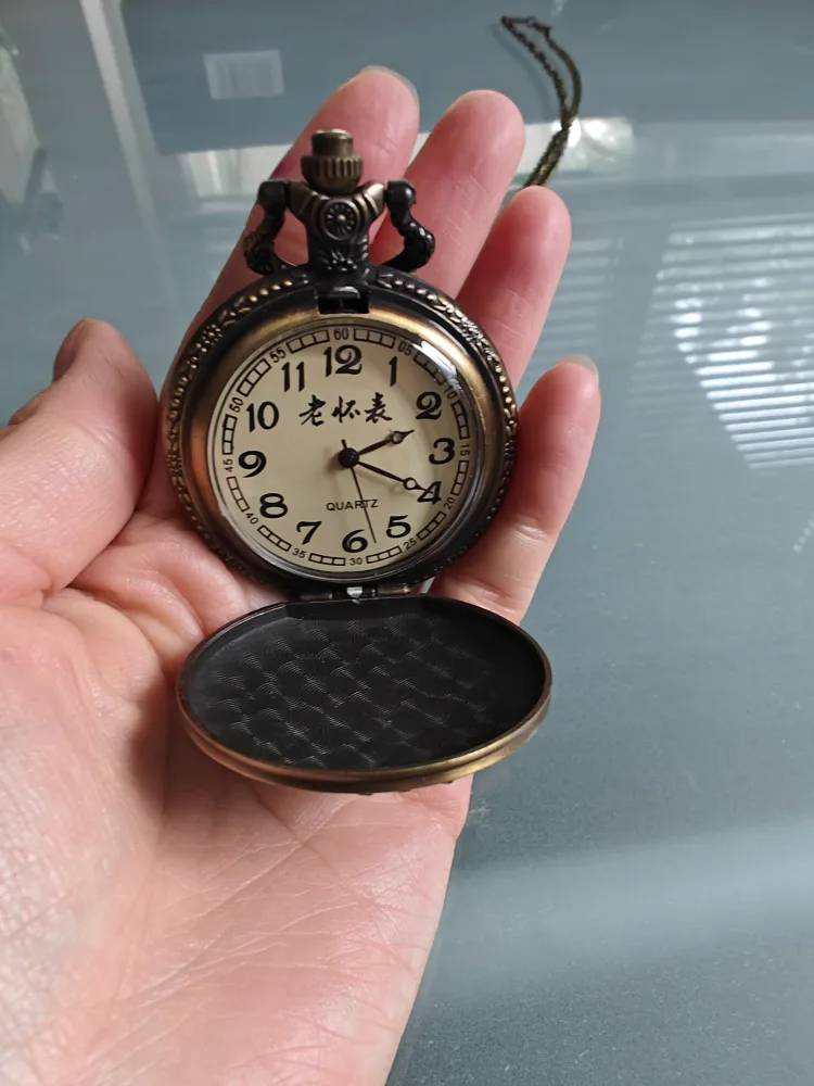 Vintage Style Pocket Watch Necklace 💖🧡 image indicator(4)