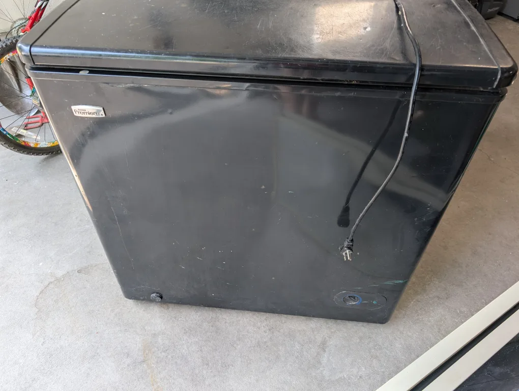 Danby Premiere Chest Freezer DCF555BL image indicator(2)