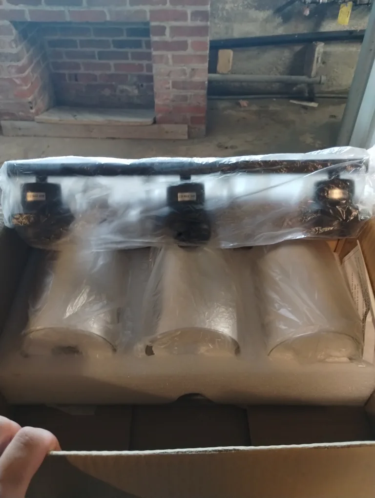 New 3-Light Bathroom Vanity Light Fixture thumbnail