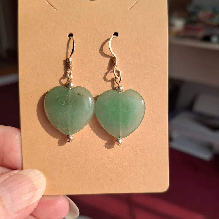 Heart-Shaped Green Aventurine Earrings image indicator(2)