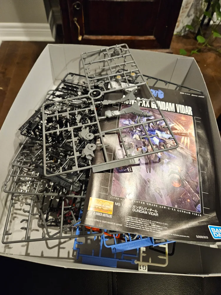 mastergrade gundam vidar built and painted image indicator(3)