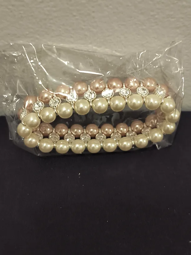 Pearl and Crystal Bead Bracelet Set thumbnail