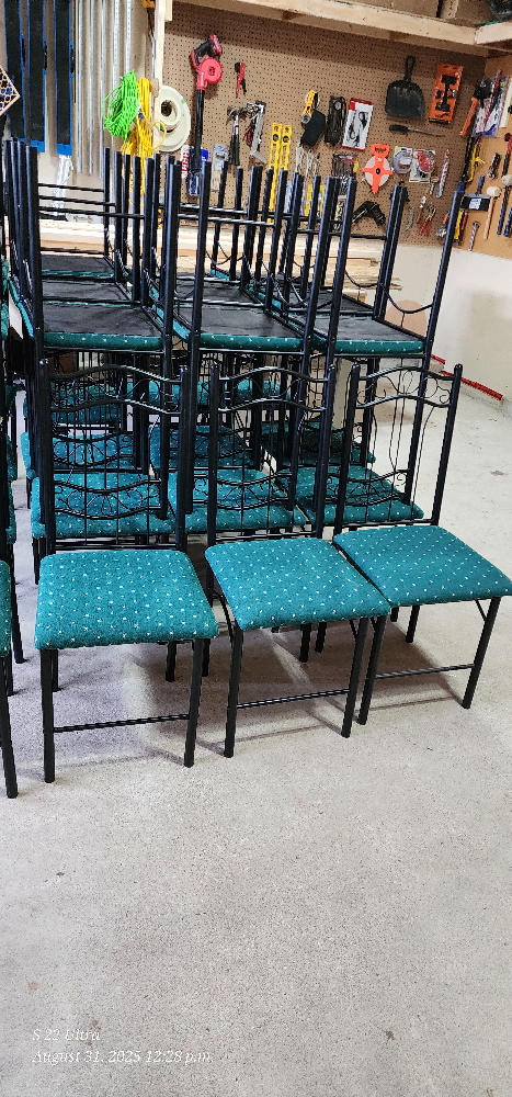 12 Metal Chairs - photo 3