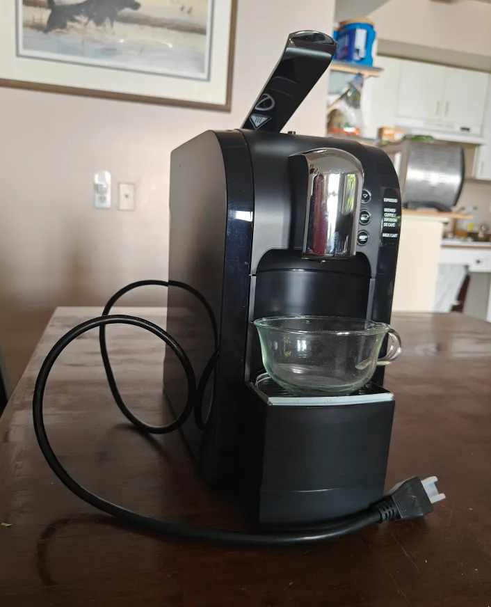 Nespresso Coffee Machine - Black 🧡💖 image indicator(3)