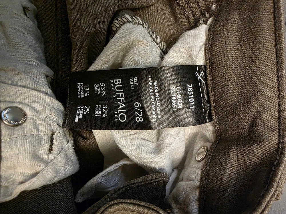 Buffalo David Bitton Aubrey Jeans, Size 6/28 image indicator(4)