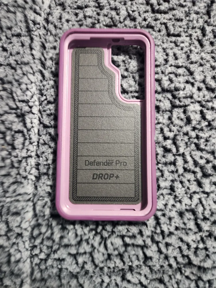 OtterBox Defender Pro is a premium rugged case! thumbnail