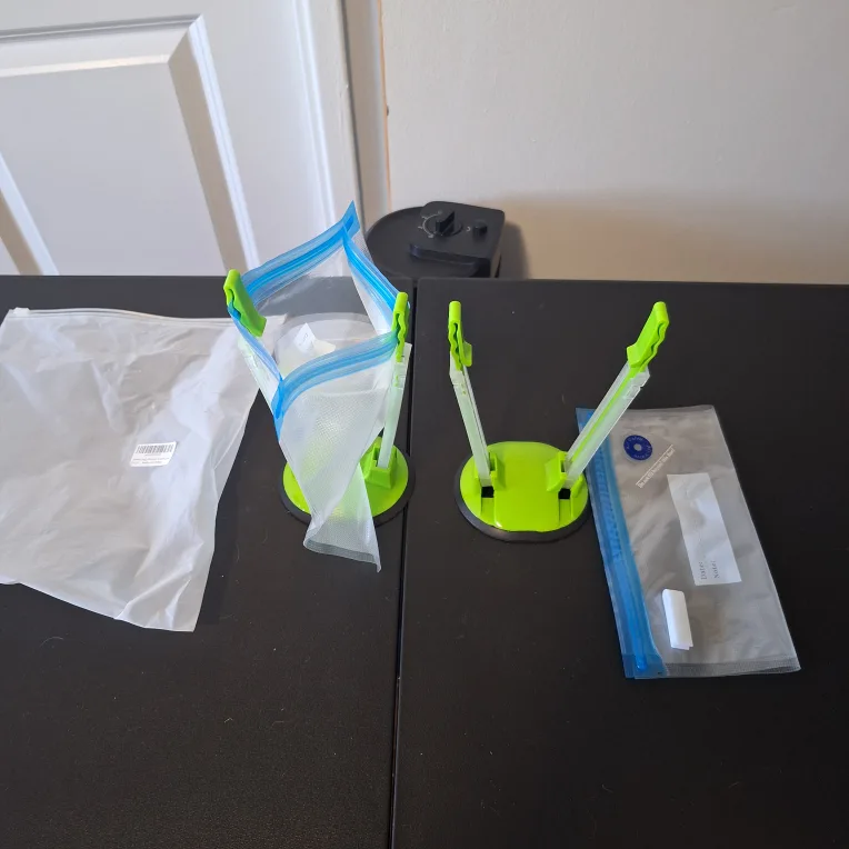 Baggy Rack Bag Holder Stands thumbnail